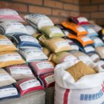 Naturalny piasek kwarcowy przygotowany do mieszania zaprawy